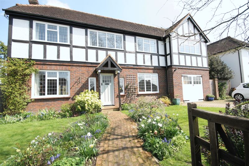 West Farm Avenue, Ashtead Patrick Gardner