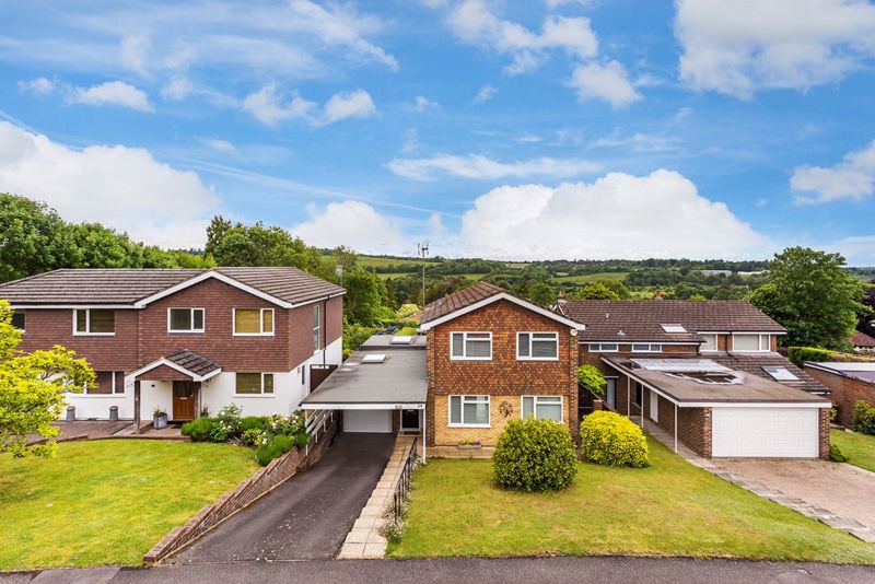 SOUTH LEATHERHEAD WITH VIEWS Patrick Gardner