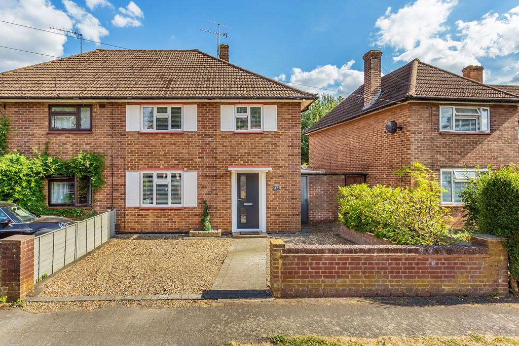 POUND CRESCENT, FETCHAM, KT22