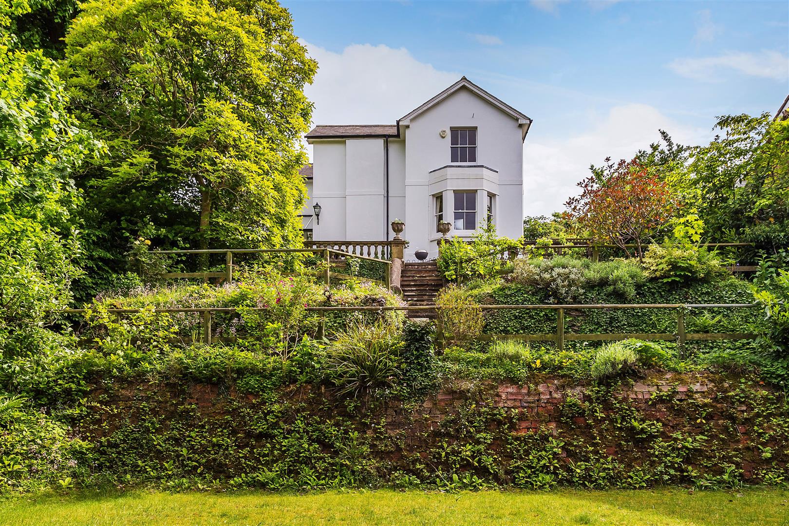 TOWER HILL, DORKING, RH5 Patrick Gardner