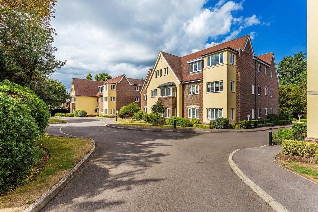 ASHCROFT PLACE, LEATHERHEAD, KT22