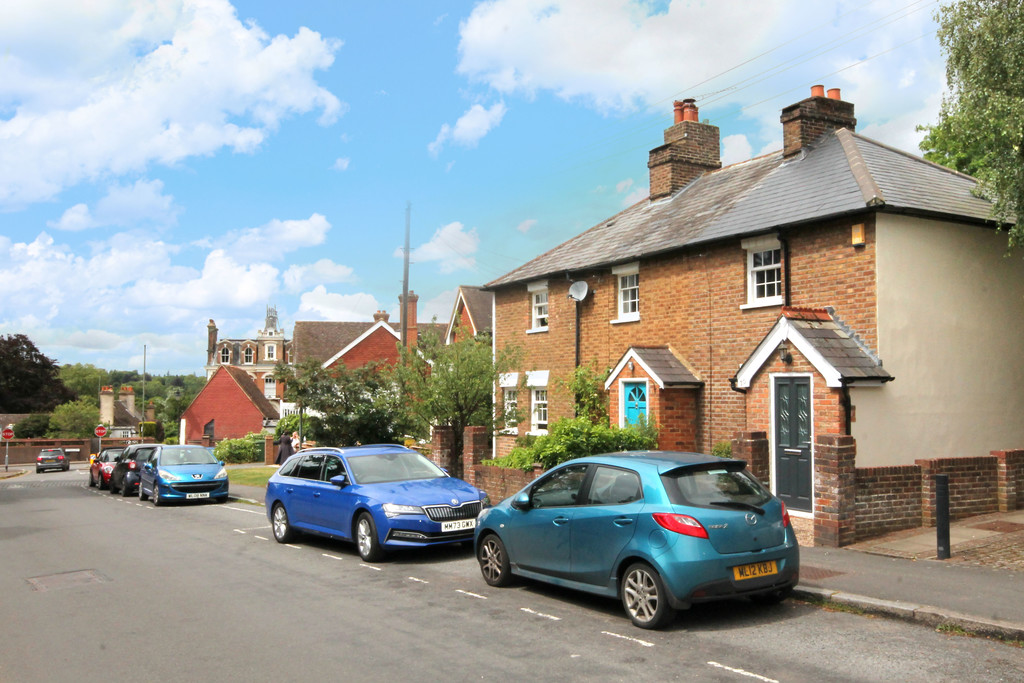 CHURCH ROAD, LEATHERHEAD, KT22 Patrick Gardner