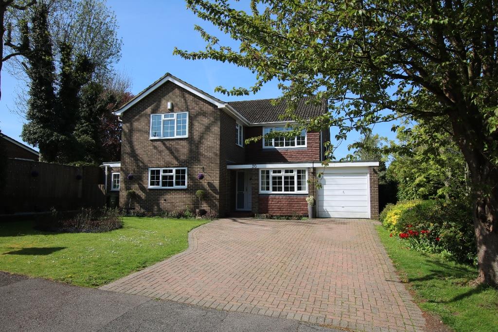 BADINGHAM DRIVE, FETCHAM, KT22