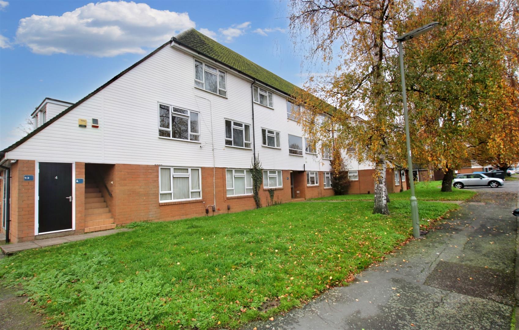 LEVETT ROAD, LEATHERHEAD, KT22 Patrick Gardner