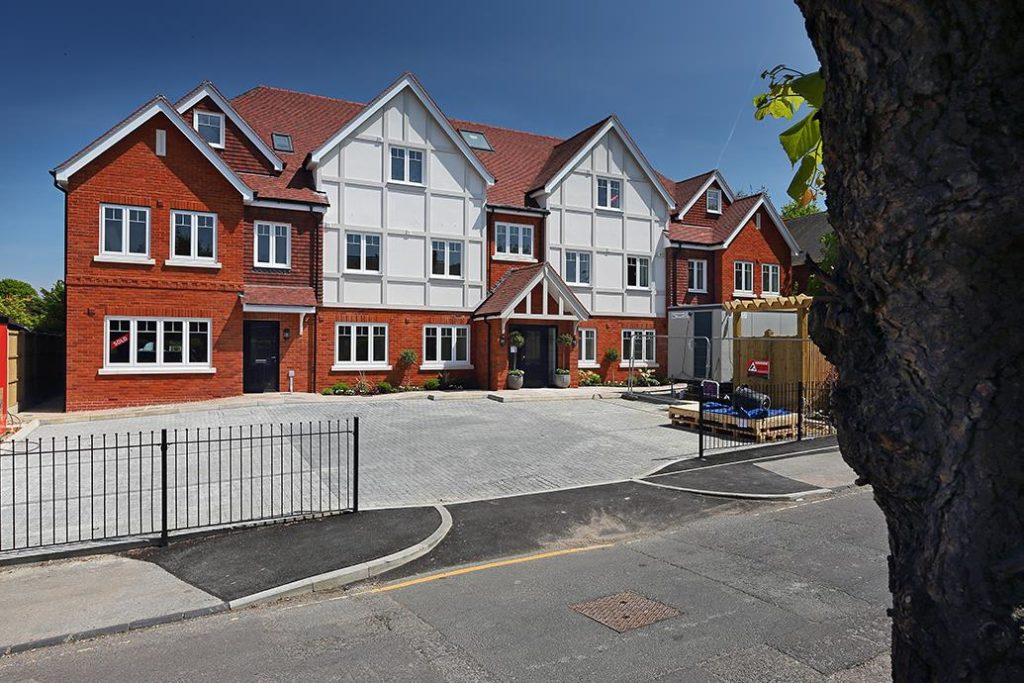 GARLANDS ROAD, LEATHERHEAD KT22