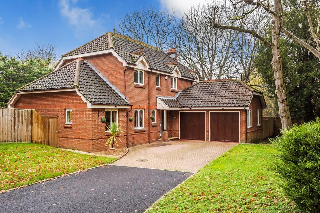 THE KNOLL, LEATHERHEAD KT22 Patrick Gardner