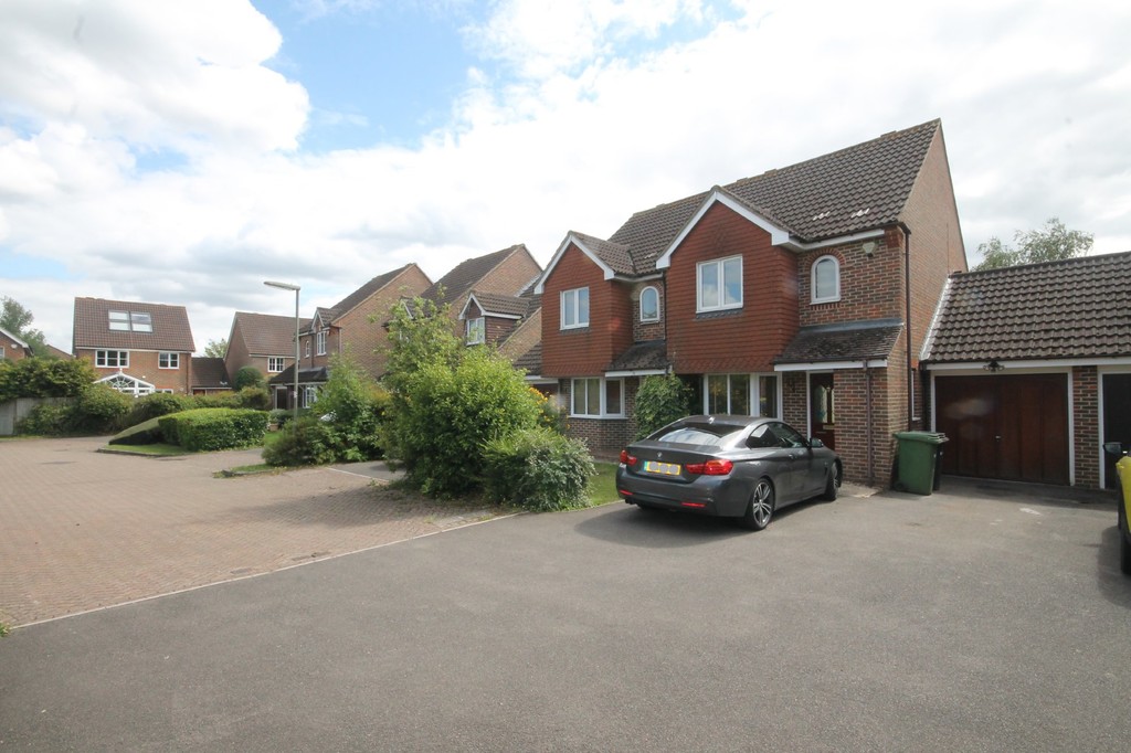 FALCON WOOD, LEATHERHEAD, KT22