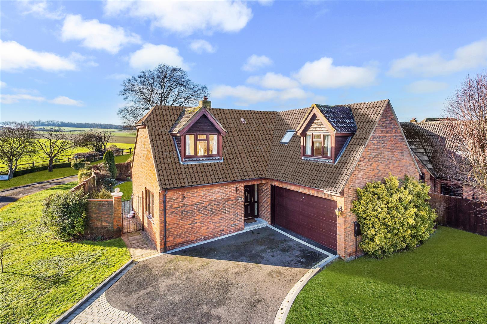 POLESDEN VIEW, GREAT BOOKHAM, KT23 Patrick Gardner