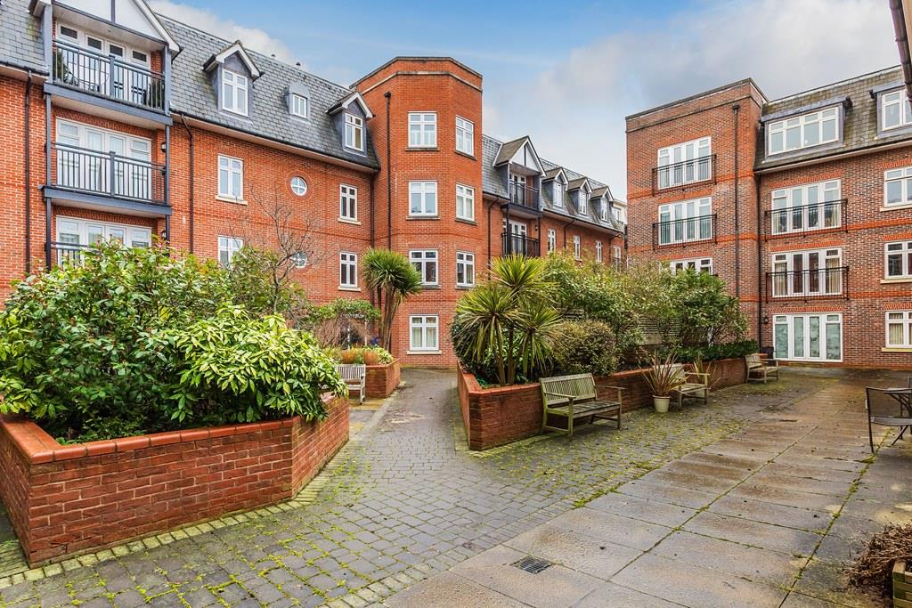 ROYAL SWAN QUARTER, LEATHERHEAD, KT22