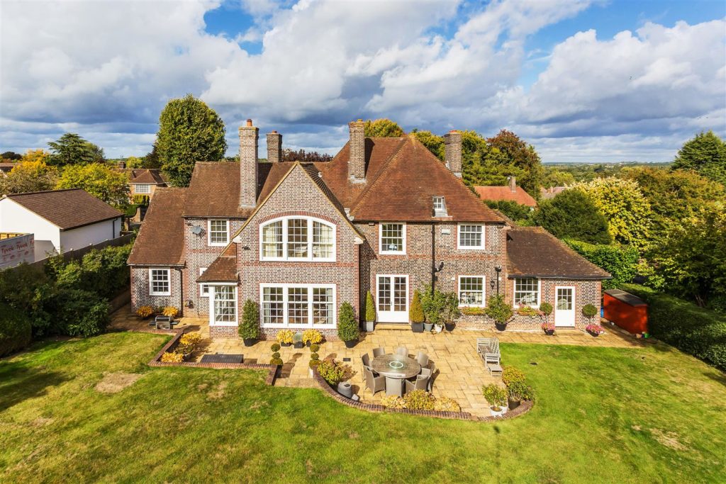 THE MOUNT, FETCHAM, KT22