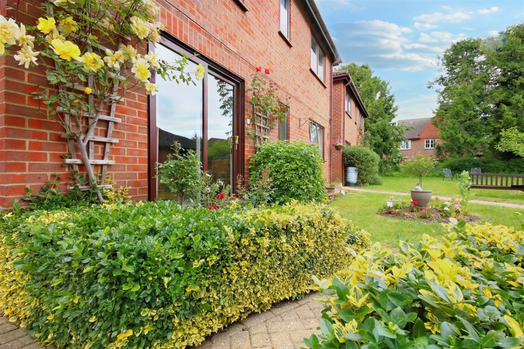 GREVILLE PARK ROAD, ASHTEAD, KT21