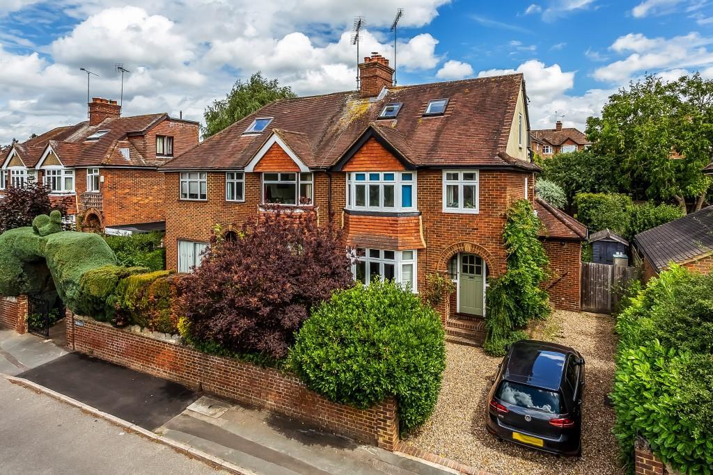 LONGFIELD ROAD, DORKING, RH4 Patrick Gardner