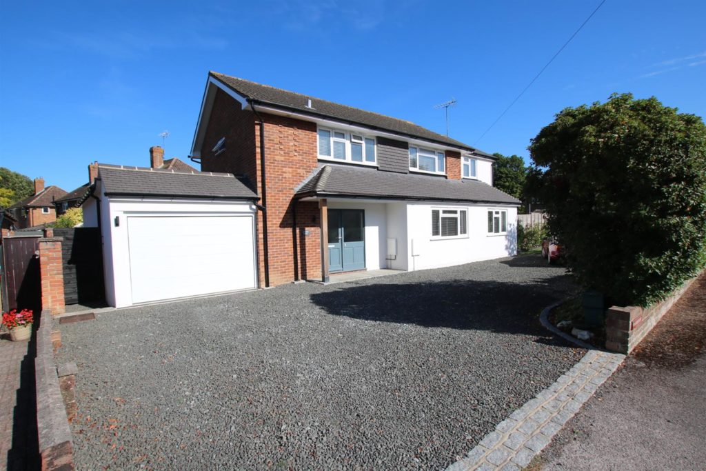HUMPHREY CLOSE, FETCHAM, KT22