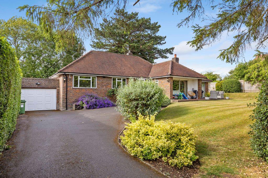 ELM CLOSE, SOUTH LEATHERHEAD, KT22