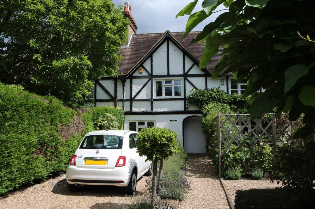 THE OLD STREET, FETCHAM, LEATHERHEAD, KT22