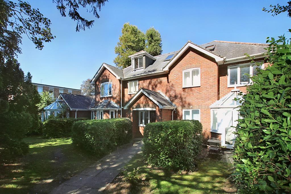 FAIRMEAD, LEATHERHEAD, KT22