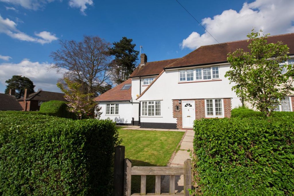 POPLAR AVENUE, LEATHERHEAD, KT22