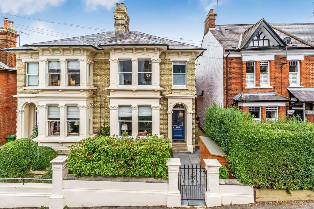 WATHEN ROAD, DORKING, RH4