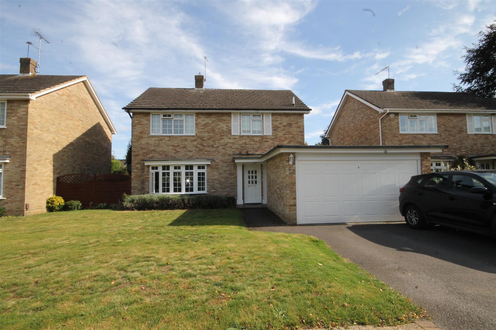 CAMILLA CLOSE, GREAT BOOKHAM, KT23 Patrick Gardner