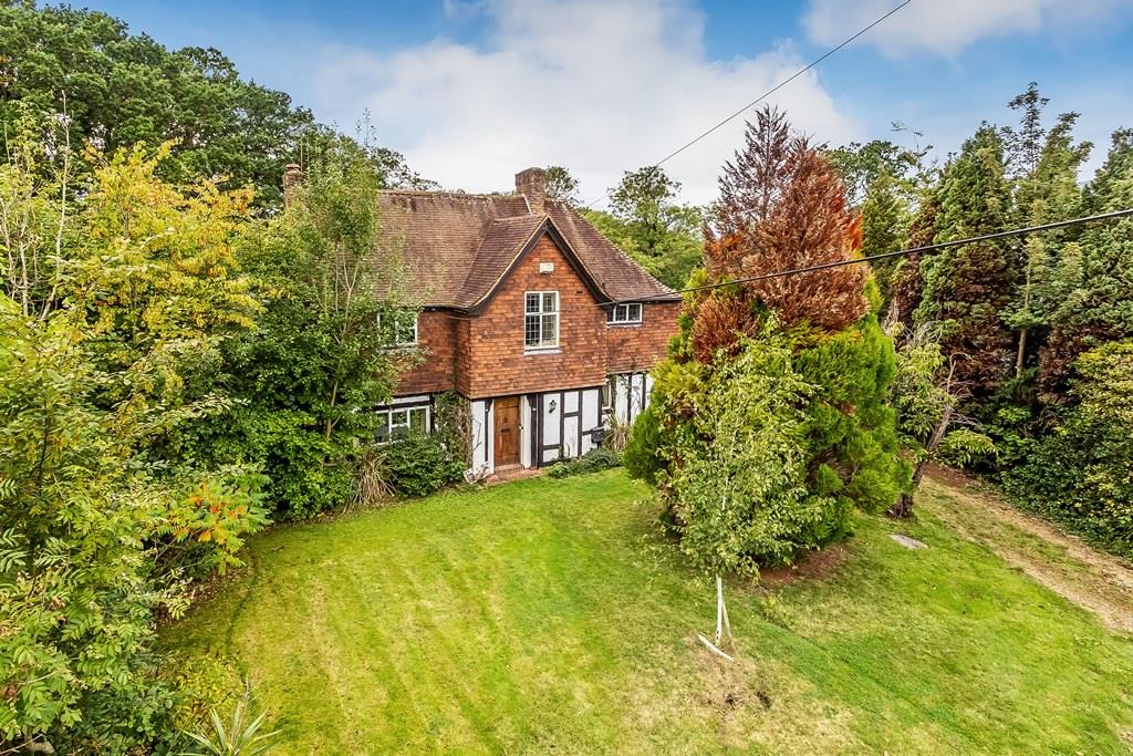 RIDGEWAY CLOSE, OXSHOTT, KT22