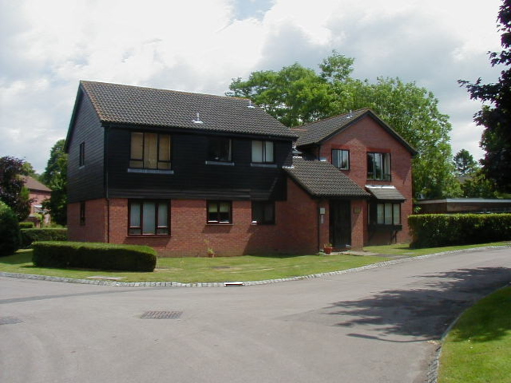 BRACKEN CLOSE, GREAT BOOKHAM, KT23 Patrick Gardner