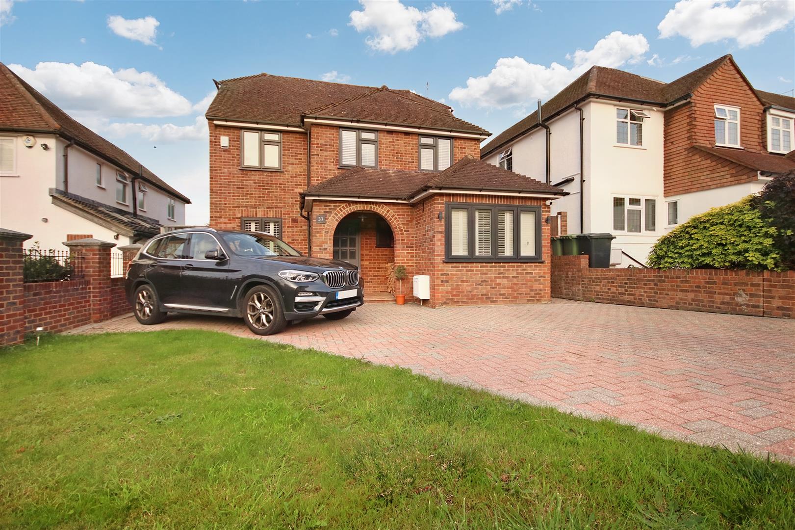 HILLSIDE ROAD, ASHTEAD, KT21 Patrick Gardner