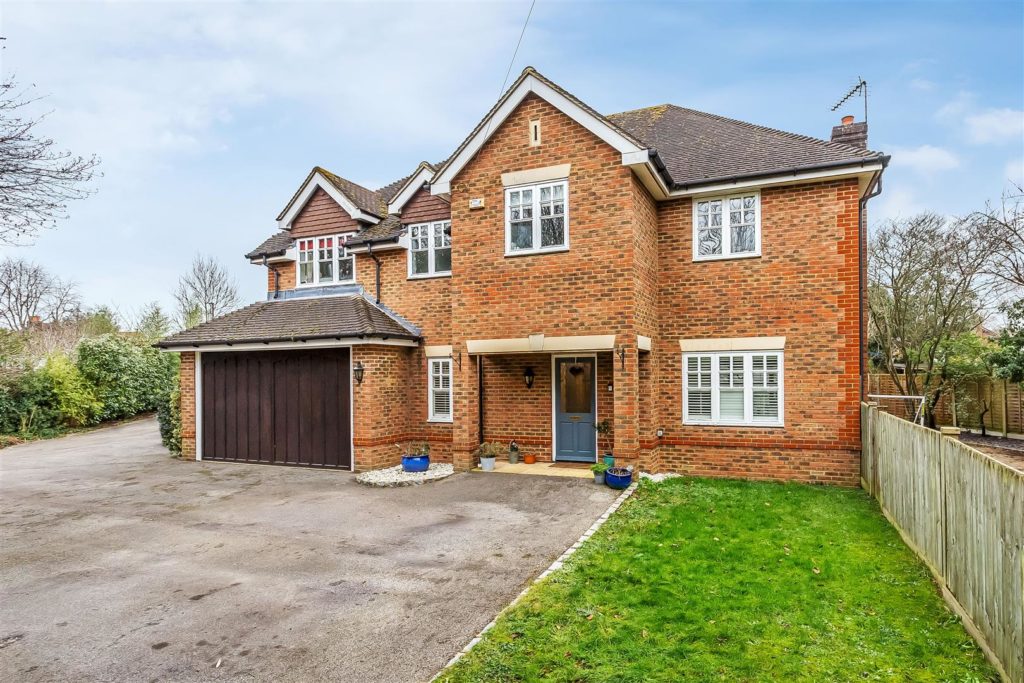 BARNETT WOOD LANE, ASHTEAD KT21