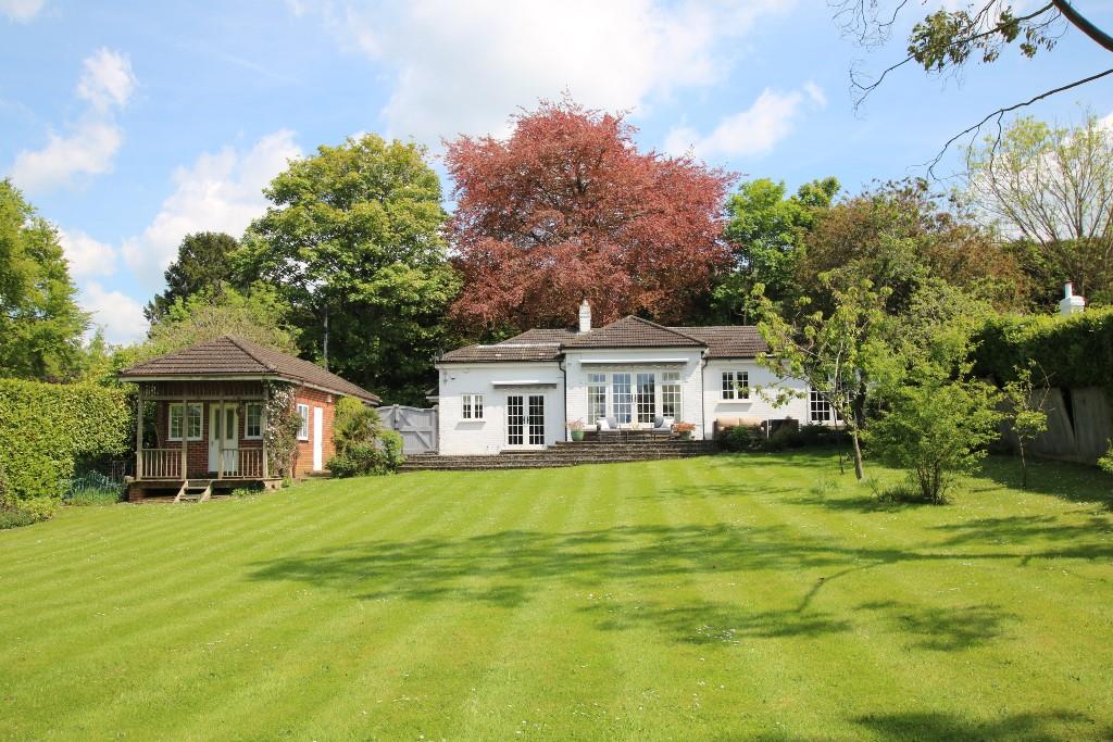 DOWNS LANE, SOUTH LEATHERHEAD, KT22