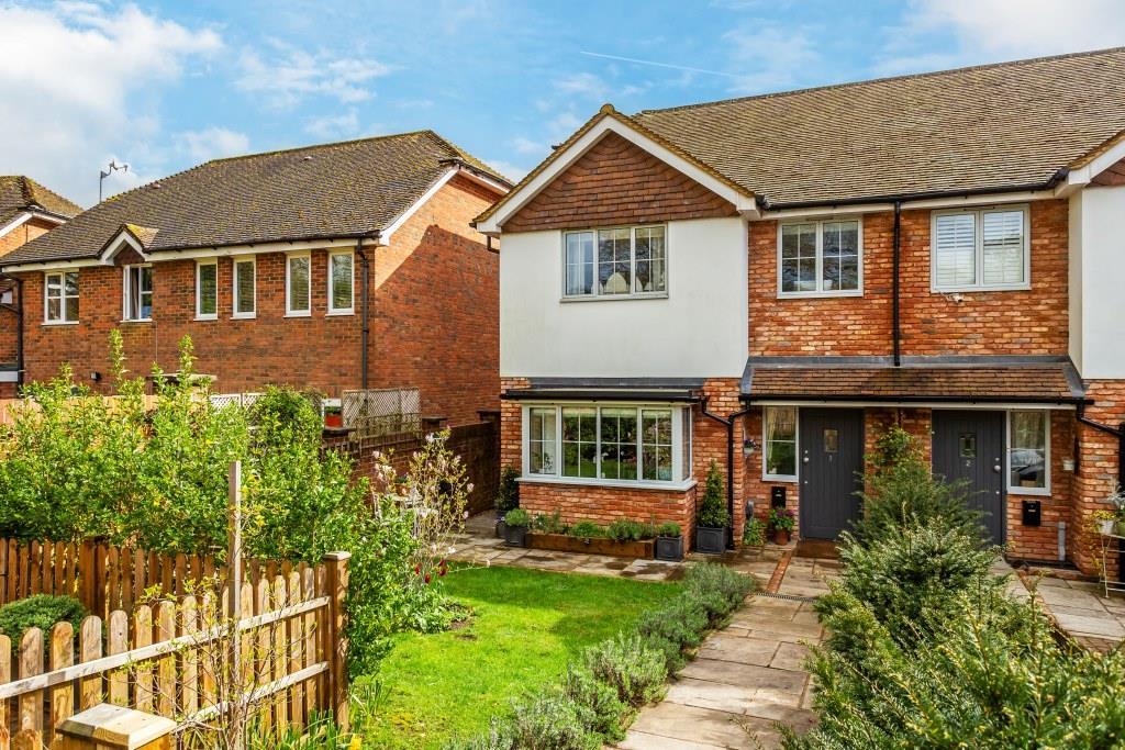 HOLLY CLOSE, BROCKHAM, RH3