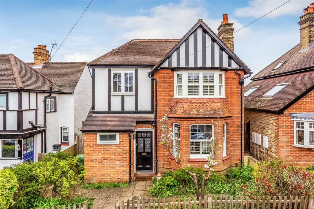 SKINNERS LANE, ASHTEAD, KT21