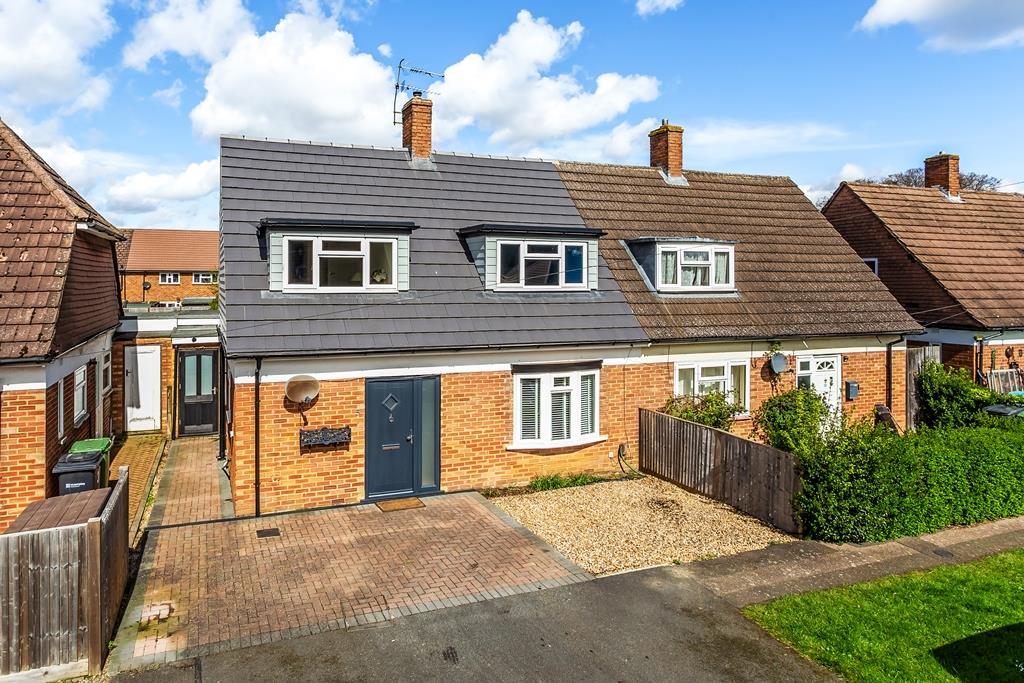 CLARE CRESCENT, LEATHERHEAD KT22