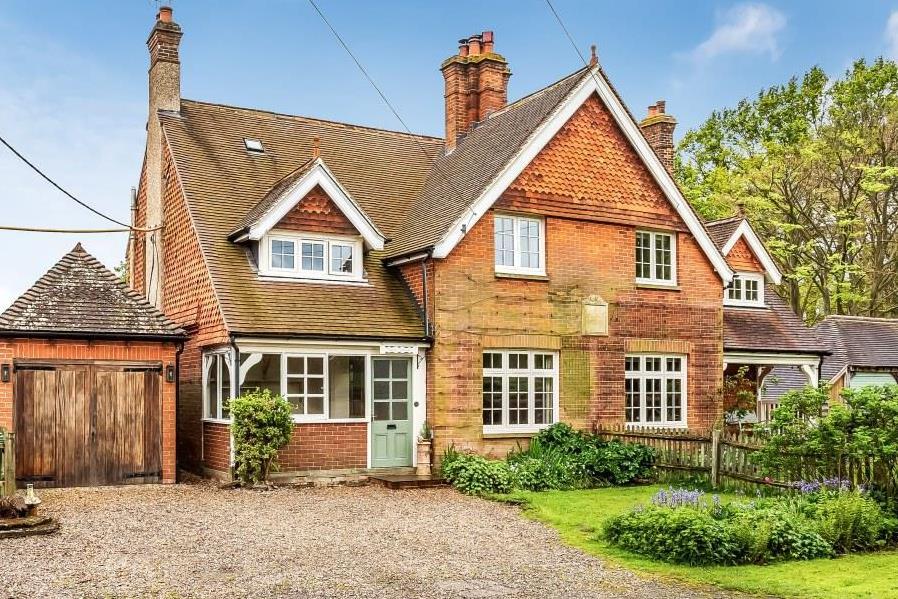 MISBROOKS GREEN ROAD, CAPEL, RH5 Patrick Gardner