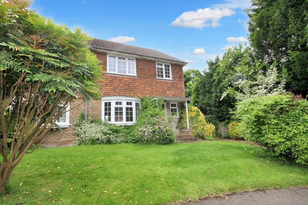 THE STREET, EFFINGHAM, KT24 Patrick Gardner