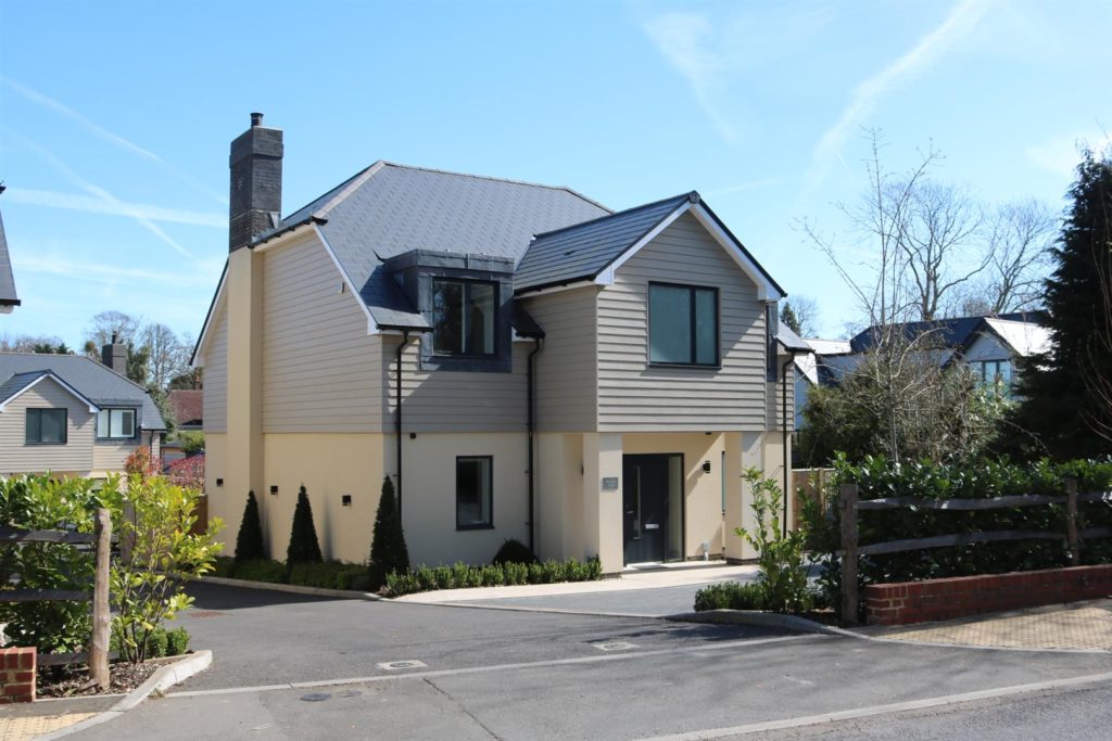 KENNEL LANE, FETCHAM, KT22
