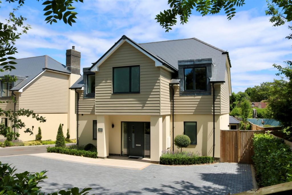 KENNEL LANE, FETCHAM, KT22