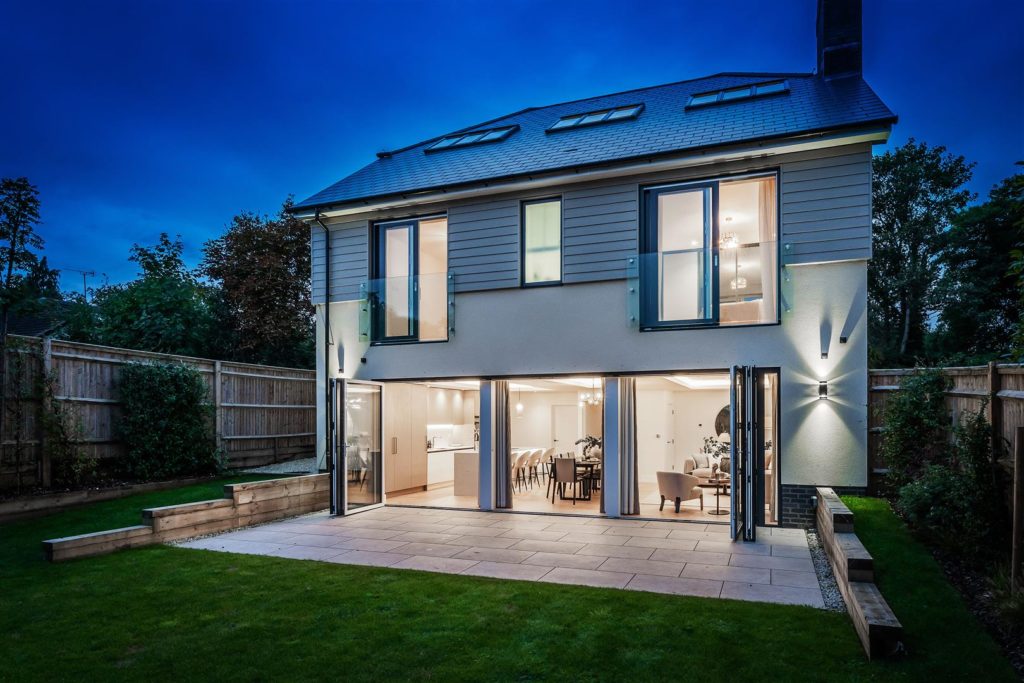 KENNEL LANE, FETCHAM, KT22