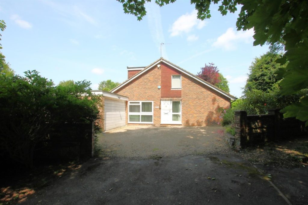 ERMYN WAY, LEATHERHEAD, KT22
