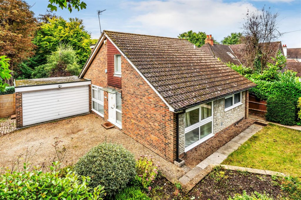 ERMYN WAY, LEATHERHEAD, KT22