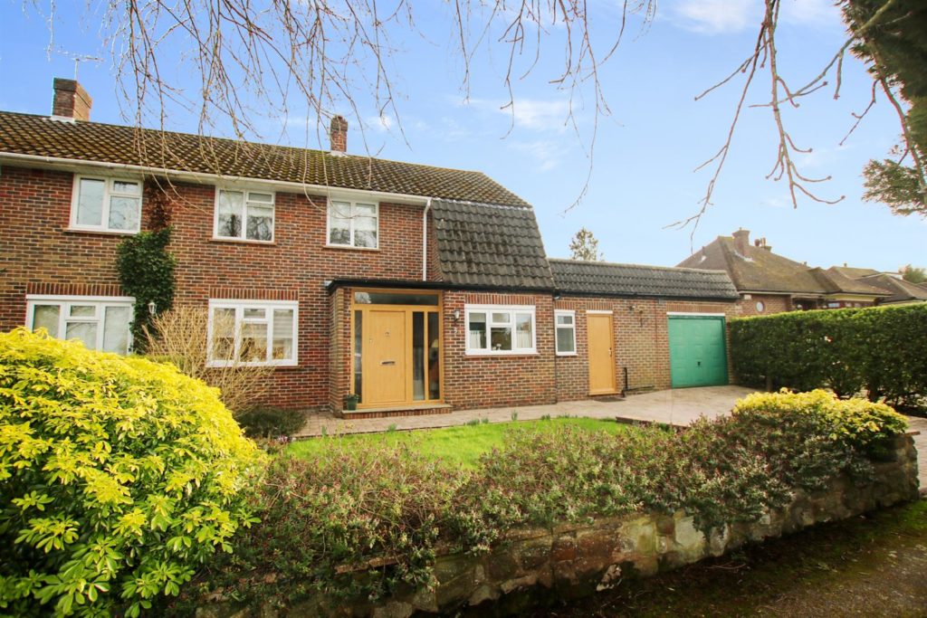 YARM CLOSE, SOUTH LEATHERHEAD, KT22