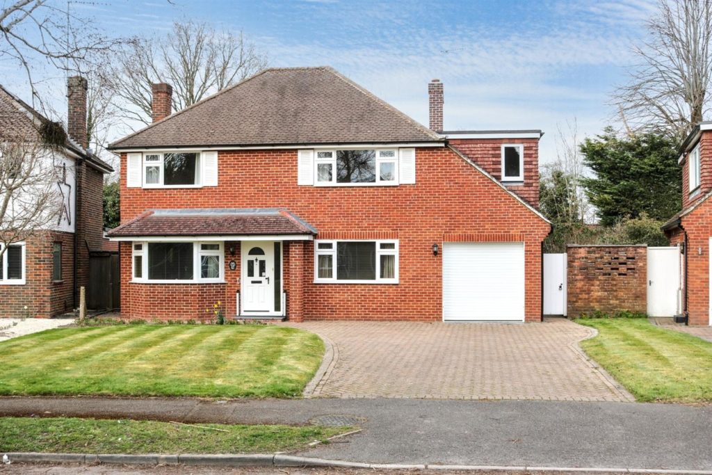 CANNON WAY, FETCHAM, KT22