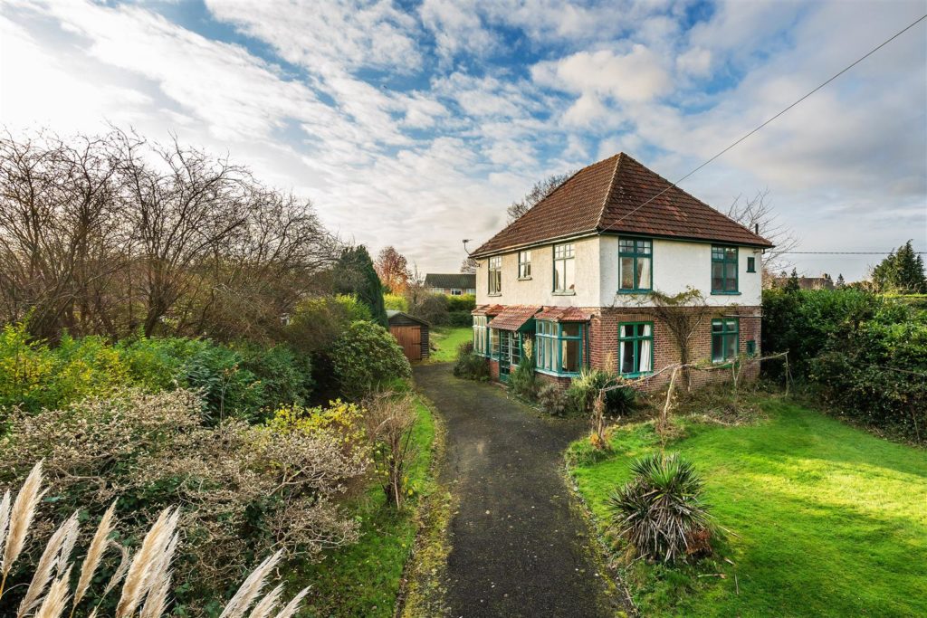 EASTWICK DRIVE, BOOKHAM. KT23