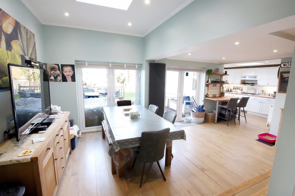 COBHAM ROAD, FETCHAM, KT22