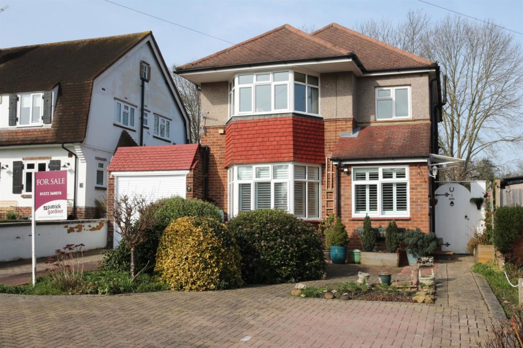 MONKS GREEN, FETCHAM, KT22