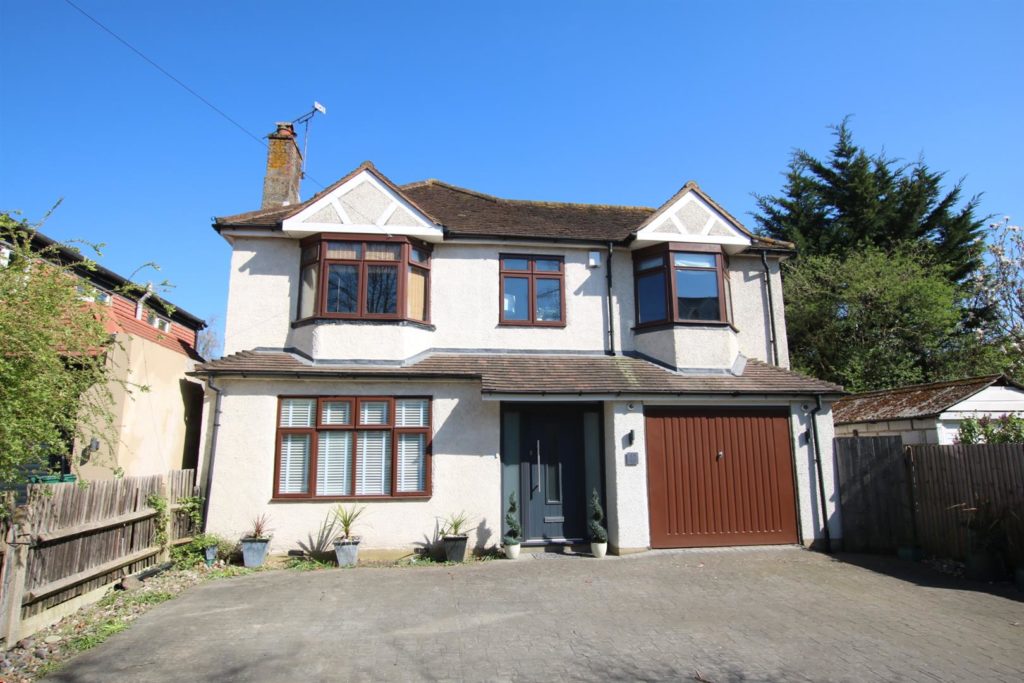 KINGSTON ROAD, LEATHERHEAD, KT22