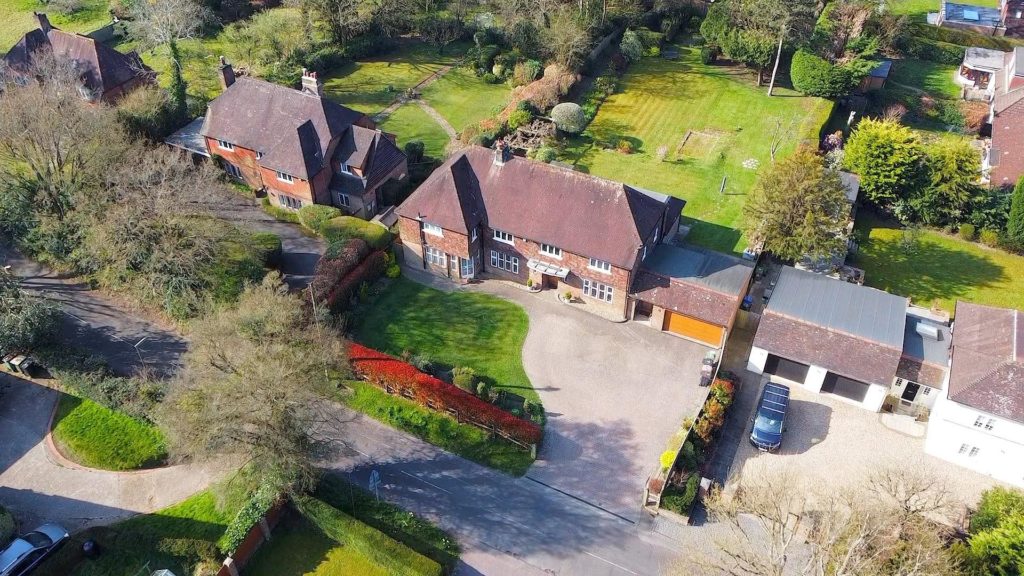 AGATES LANE, ASHTEAD, KT21