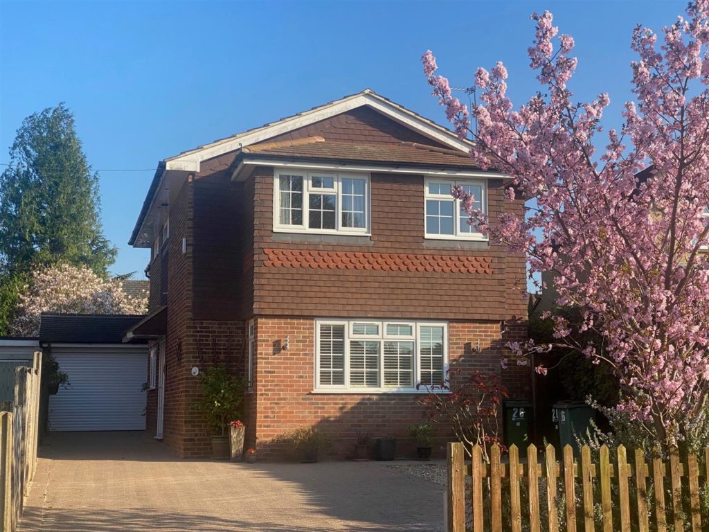 BLACKTHORNE ROAD, GREAT BOOKHAM, KT23