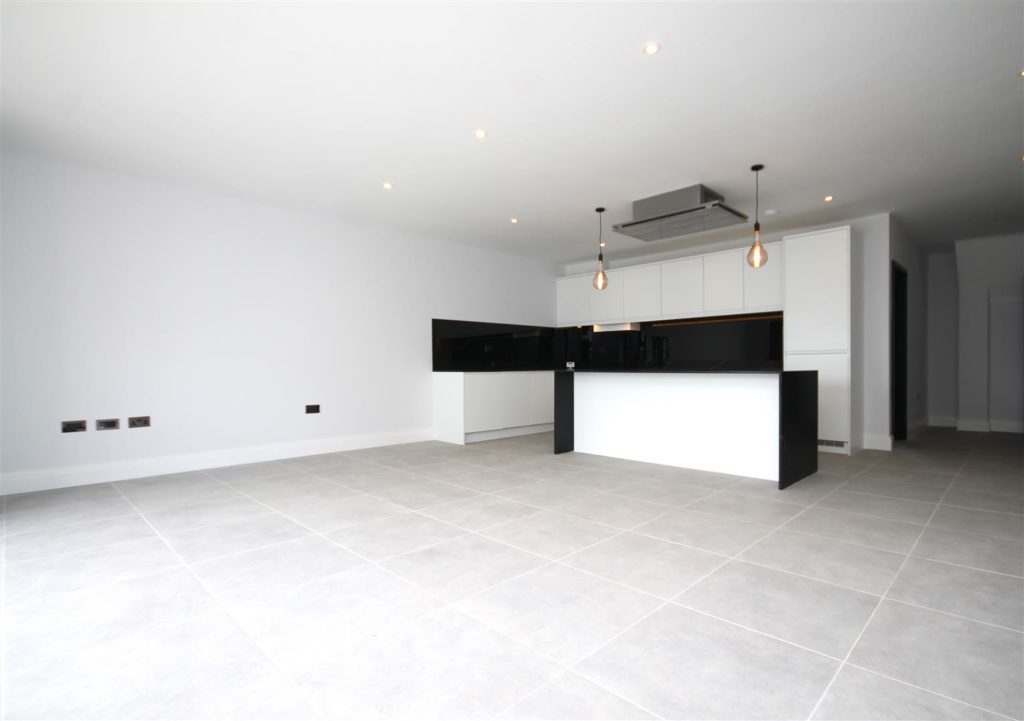 WOLSEY ROAD, ESHER KT10