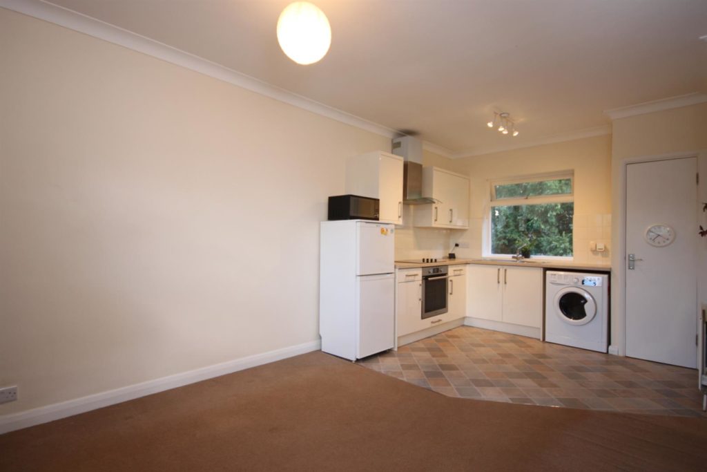 GUILDFORD ROAD, FETCHAM KT22