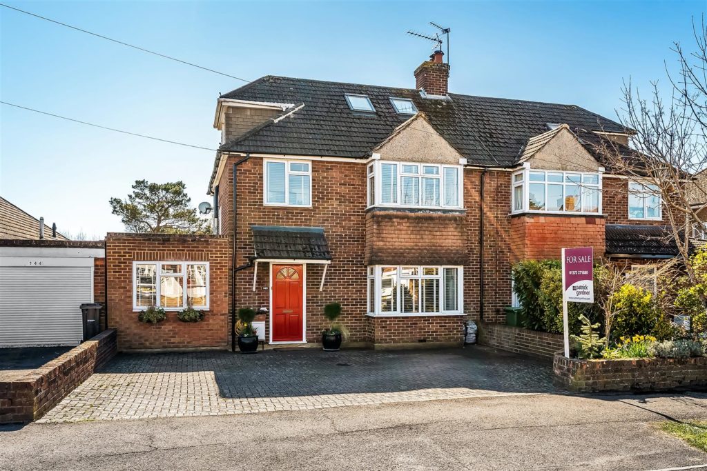 CRADDOCKS AVENUE, ASHTEAD, KT21