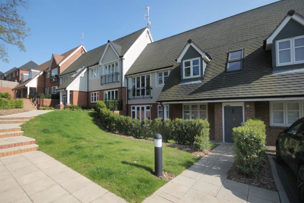 CONSORT DRIVE, LEATHERHEAD, KT22